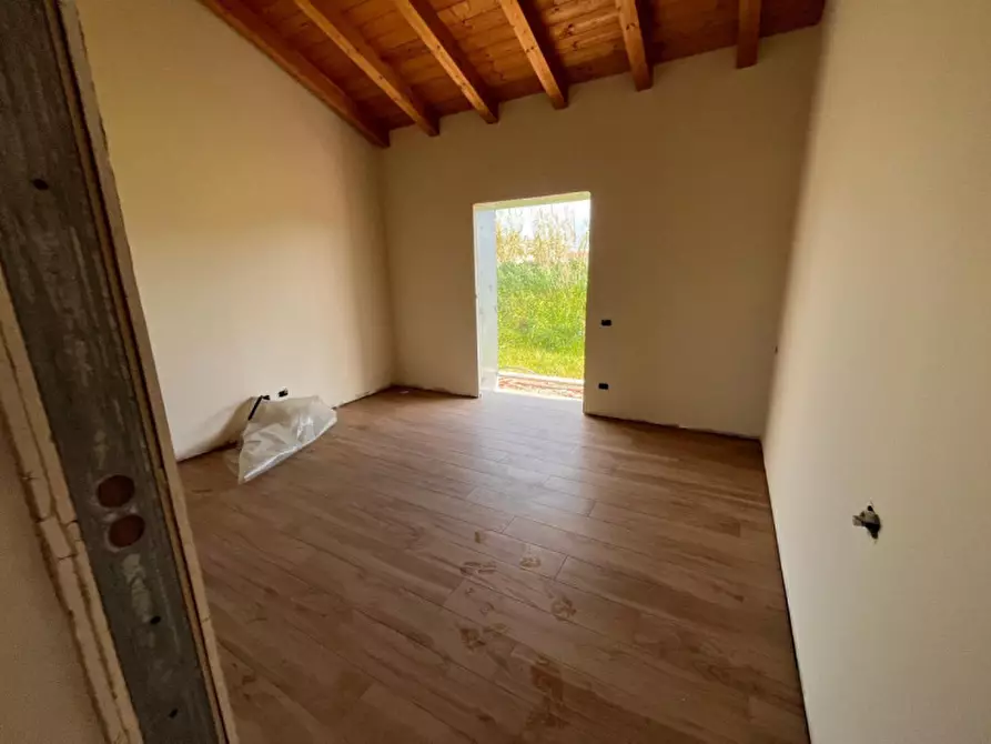 Immagine 8 di Casa bifamiliare in vendita  in Via della Cannuccia a Anzio