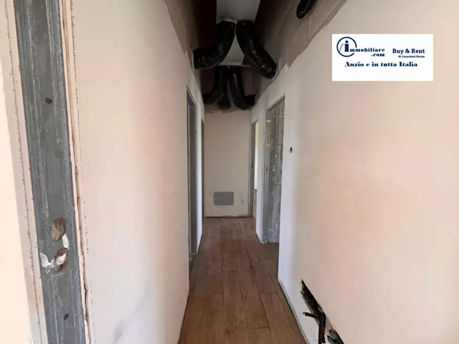 Immagine 8 di Casa bifamiliare in vendita  in Via della Cannuccia a Anzio