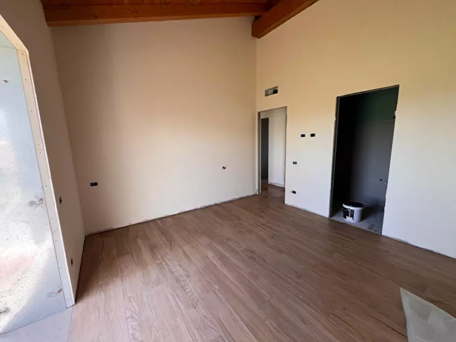 Immagine 9 di Casa bifamiliare in vendita  in Via della Cannuccia a Anzio