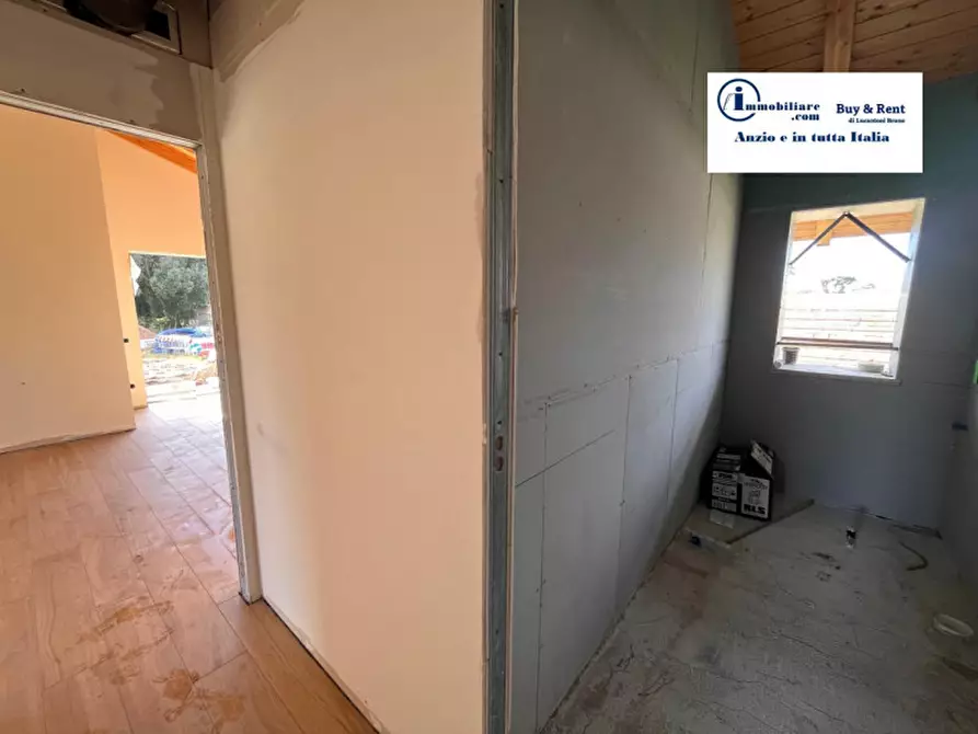 Immagine 9 di Casa bifamiliare in vendita  in Via della Cannuccia a Anzio