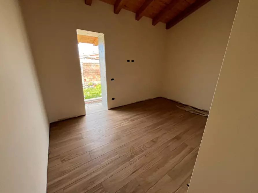 Immagine 14 di Casa bifamiliare in vendita  in Via della Cannuccia a Anzio