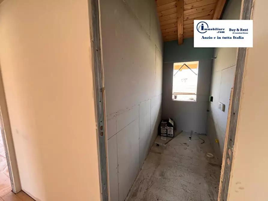 Immagine 17 di Casa bifamiliare in vendita  in Via della Cannuccia a Anzio
