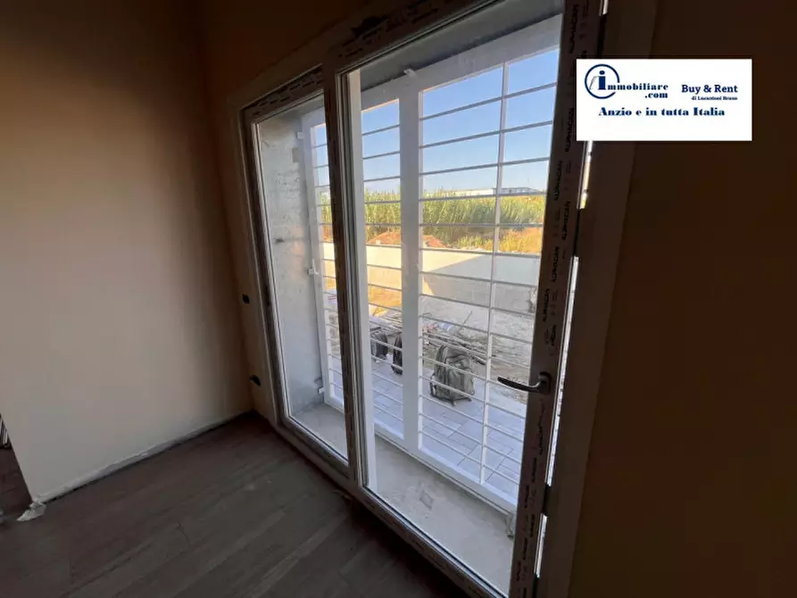Immagine 31 di Casa bifamiliare in vendita  in Via della Cannuccia a Anzio