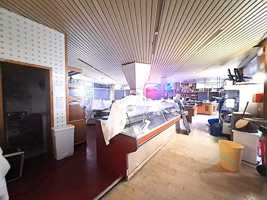 Immagine 7 di Attività commerciale in vendita  in viale del capricorno 63 a Grado