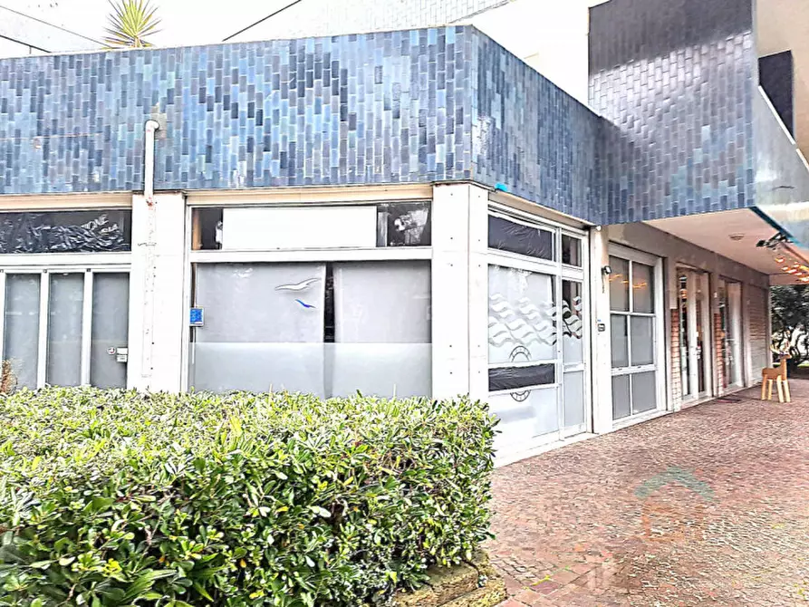 Immagine 27 di Attività commerciale in vendita  in viale del capricorno 63 a Grado