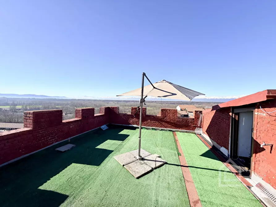 Immagine 2 di Attico in vendita  in Strada Statale Torino-Milano 11 a Villareggia