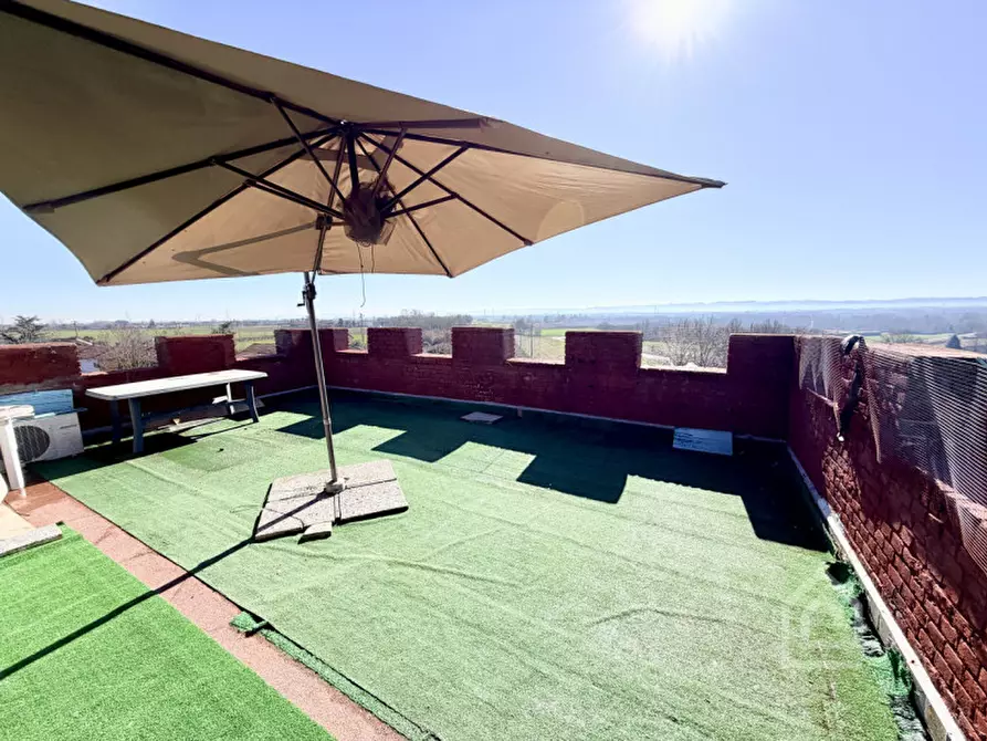 Immagine 3 di Attico in vendita  in Strada Statale Torino-Milano 11 a Villareggia