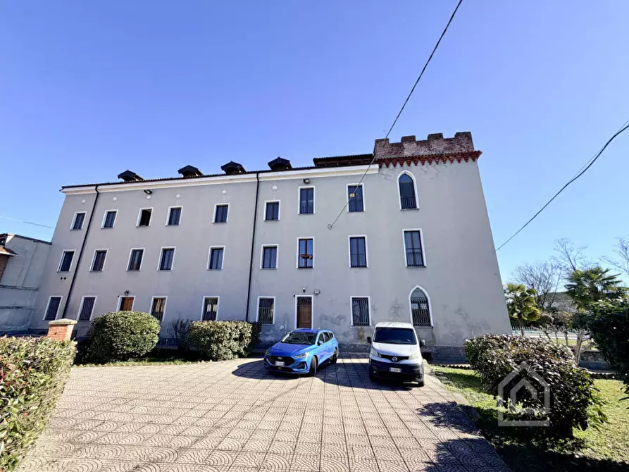 Immagine 11 di Attico in vendita  in Strada Statale Torino-Milano 11 a Villareggia