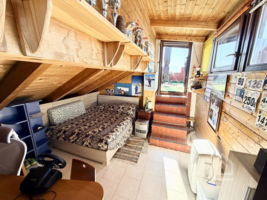 Immagine 30 di Attico in vendita  in Strada Statale Torino-Milano 11 a Villareggia