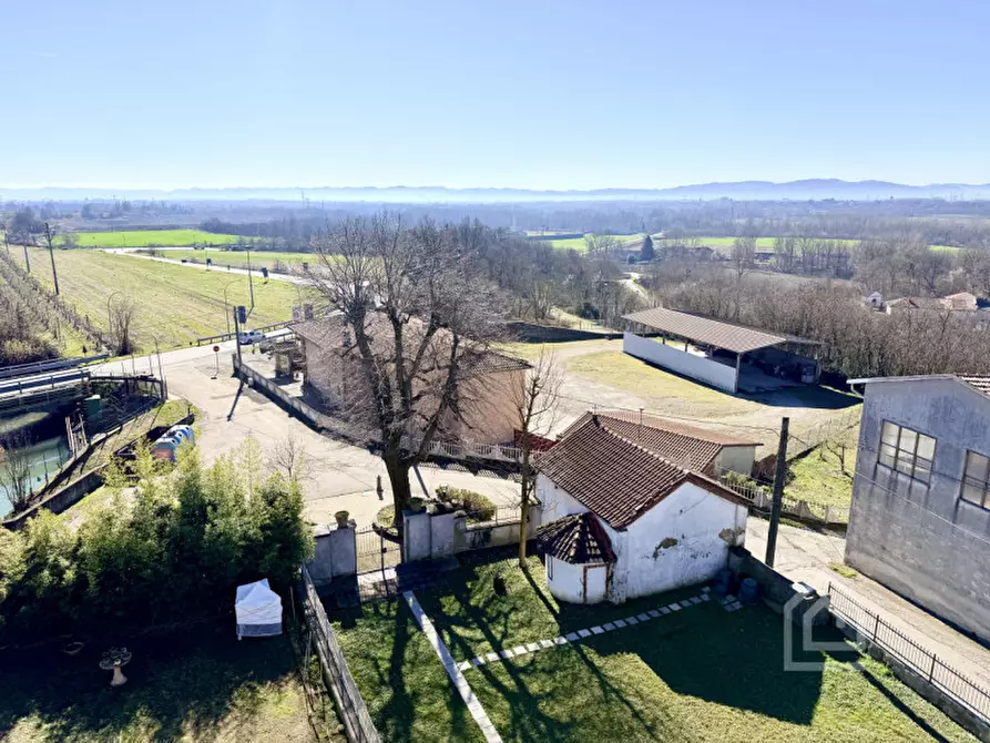 Immagine 36 di Attico in vendita  in Strada Statale Torino-Milano 11 a Villareggia