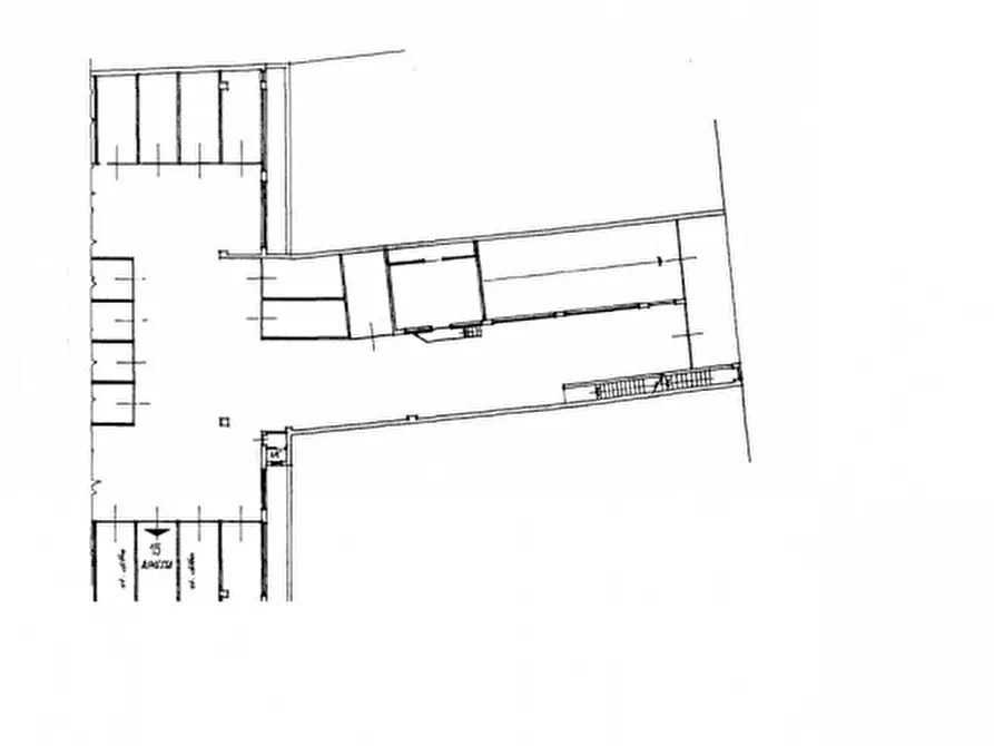 Immagine 4 di Garage in vendita  in VIA MACERATA 3 a Torino