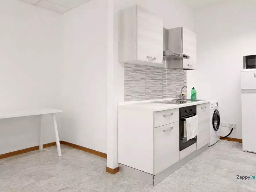 Immagine 4 di Camera in affitto  in Viale Quirico Filopanti, 2 a Bologna