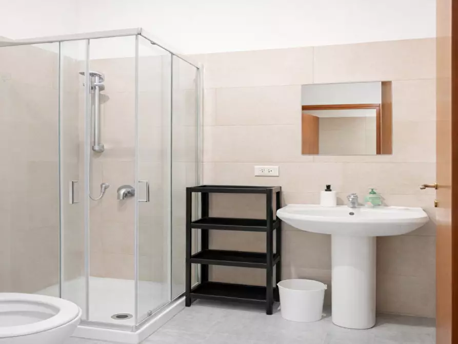 Immagine 12 di Camera in affitto  in Viale Quirico Filopanti, 2 a Bologna