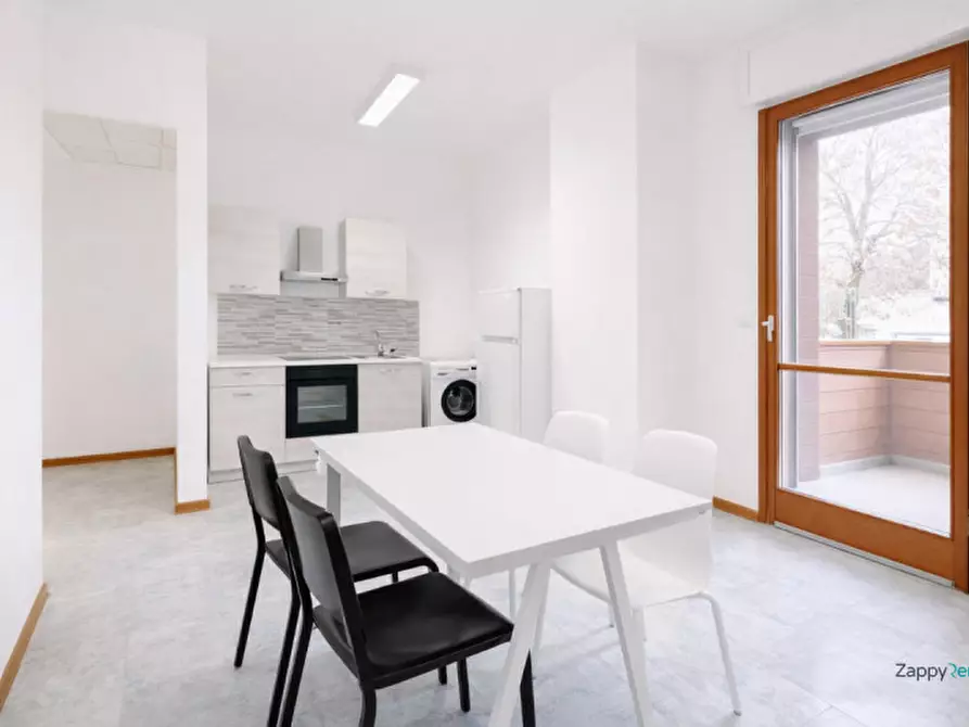 Immagine 15 di Camera in affitto  in Viale Quirico Filopanti, 2 a Bologna