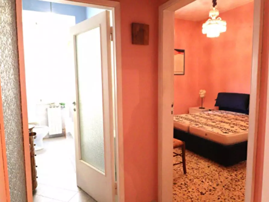 Immagine 10 di Appartamento in vendita  in Viale Giacomo Matteotti a Montevarchi