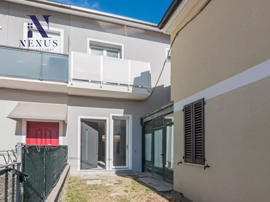 Immagine 12 di Appartamento in vendita  in Strada Nazionale Flaminia 358 a Fano