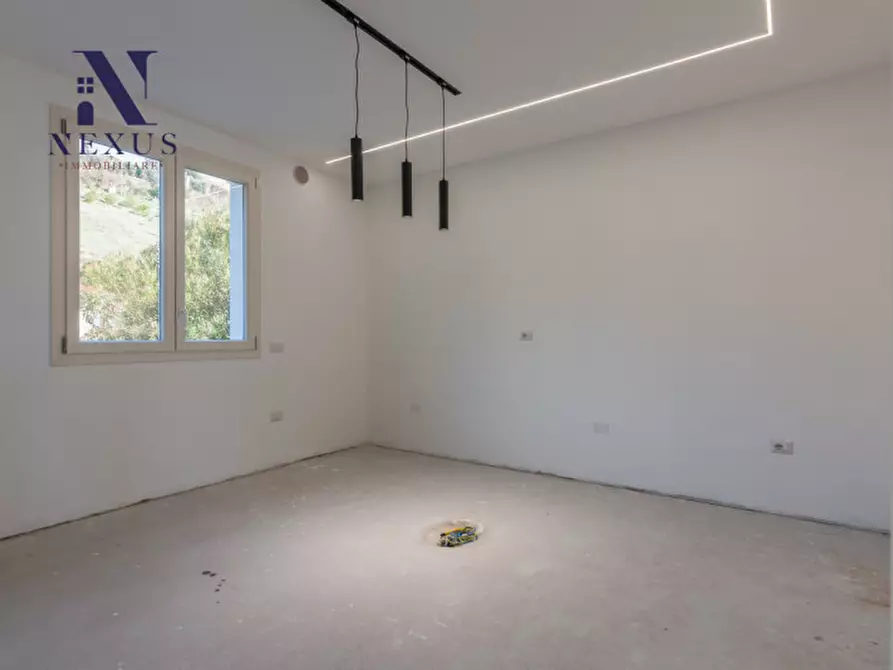 Immagine 21 di Appartamento in vendita  in Strada Nazionale Flaminia 358 a Fano