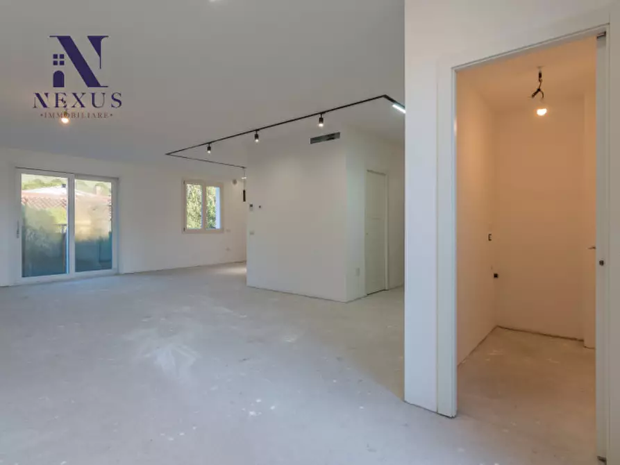 Immagine 25 di Appartamento in vendita  in Strada Nazionale Flaminia 358 a Fano