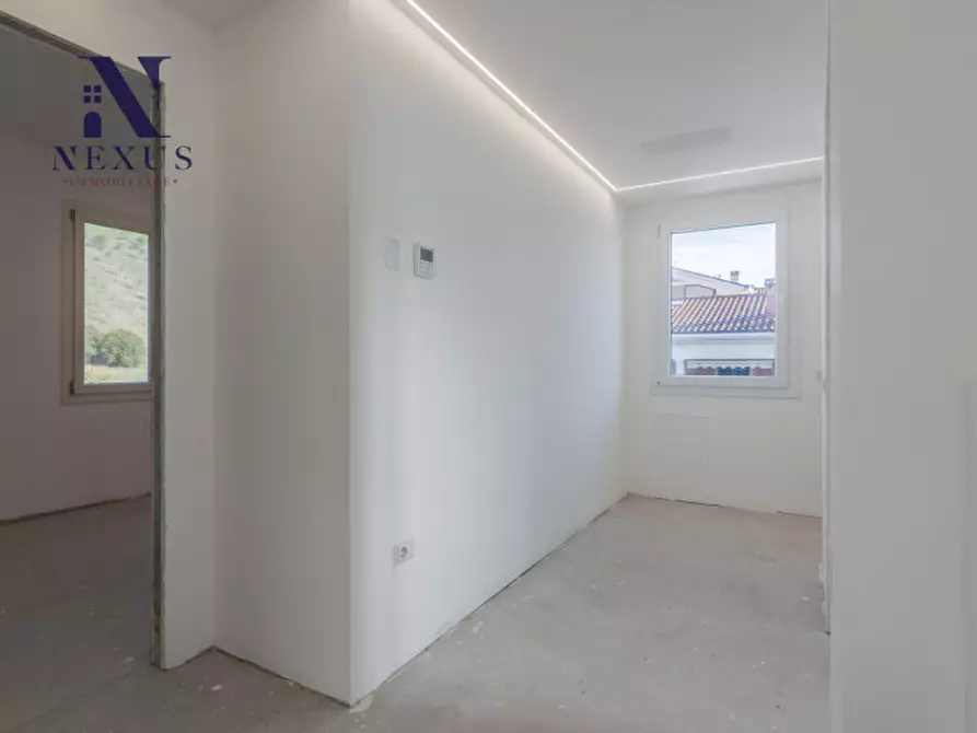 Immagine 36 di Appartamento in vendita  in Strada Nazionale Flaminia 358 a Fano