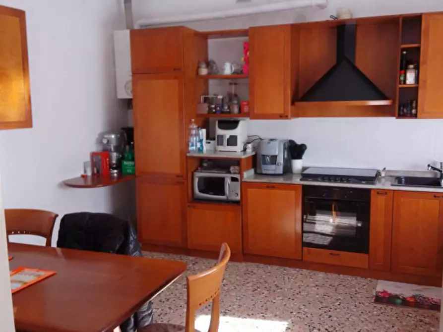 Immagine 3 di Appartamento in vendita  in Via Nicolini a Teolo