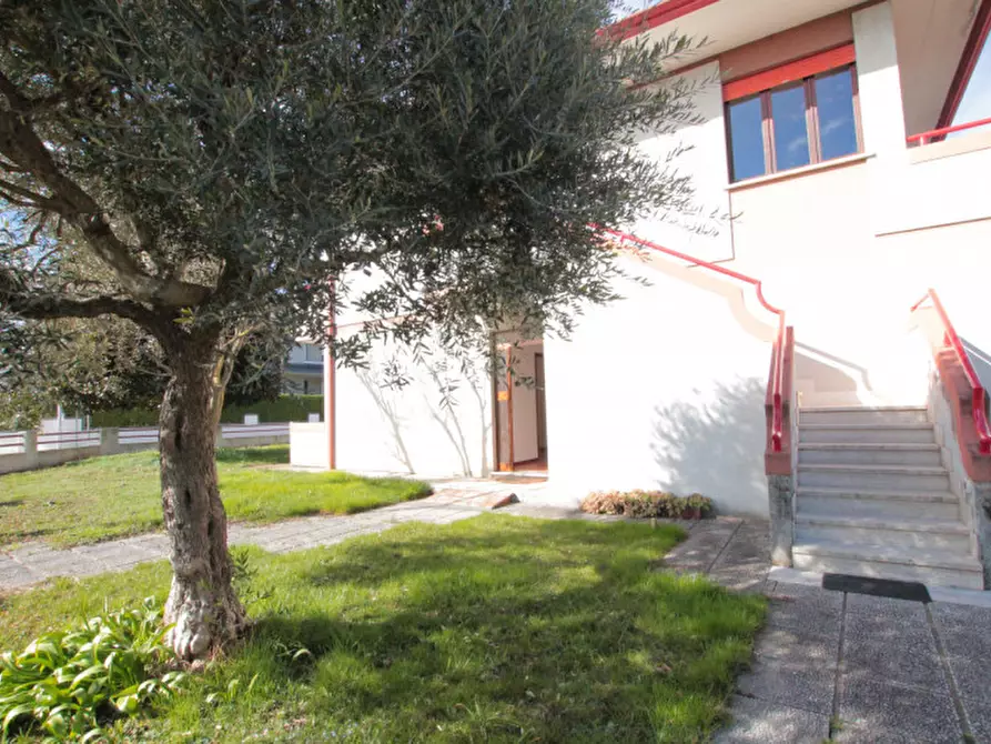 Immagine 22 di Casa bifamiliare in vendita  in Via Boschi a Caldogno