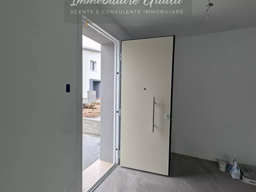 Immagine 9 di Casa bifamiliare in vendita  a San Vendemiano