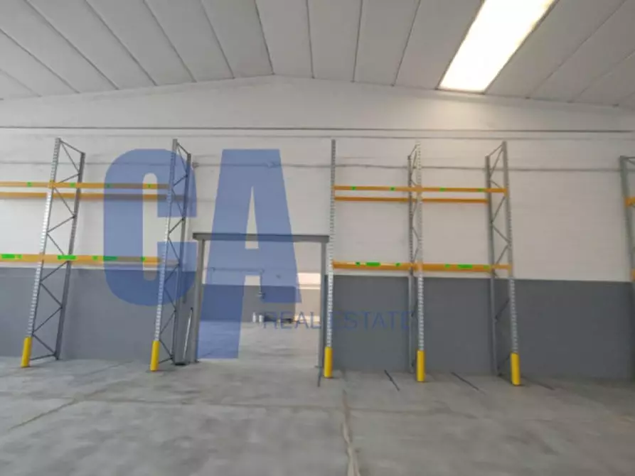 Immagine 2 di Magazzino in affitto  in VIA TICINO a San Giuliano Milanese