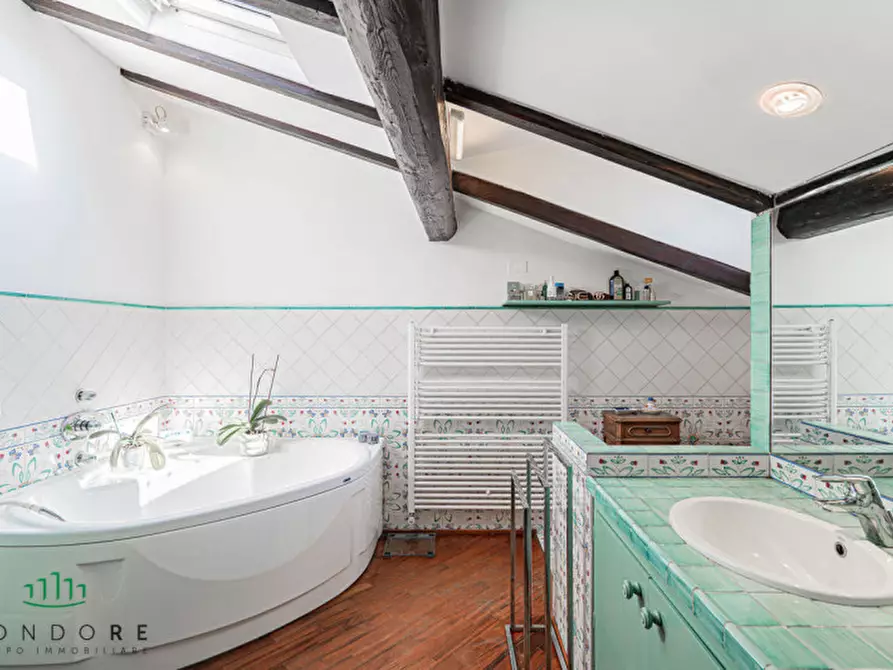 Immagine 58 di Casa bifamiliare in vendita  in Via Cadriano a Bologna