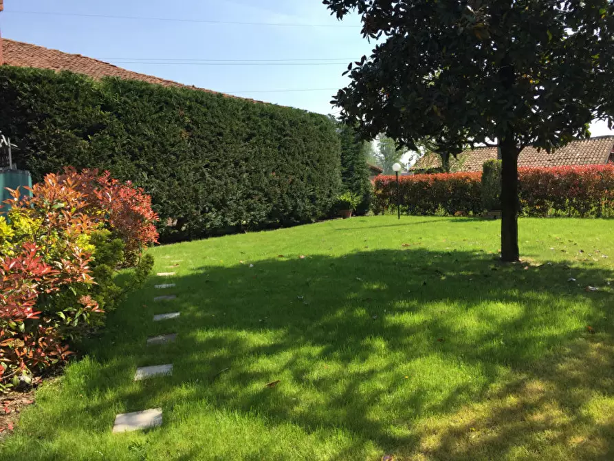 Immagine 75 di Casa bifamiliare in vendita  in Via Cadriano a Bologna