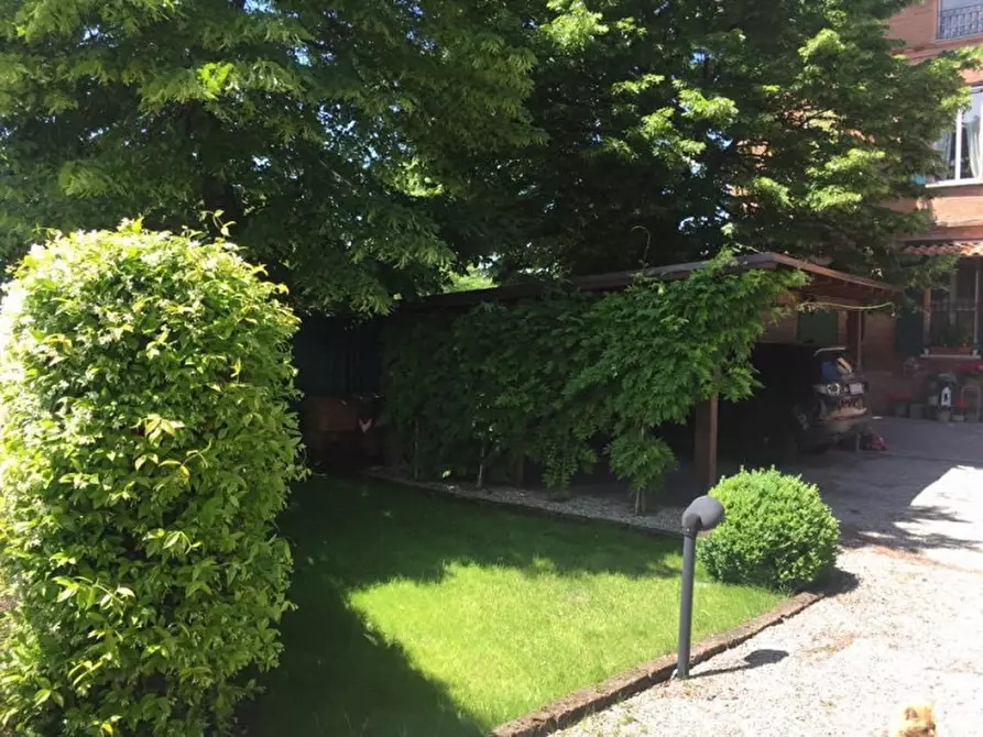 Immagine 79 di Casa bifamiliare in vendita  in Via Cadriano a Bologna