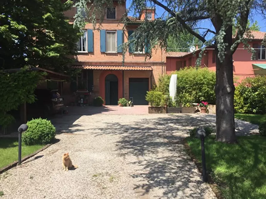 Immagine 81 di Casa bifamiliare in vendita  in Via Cadriano a Bologna