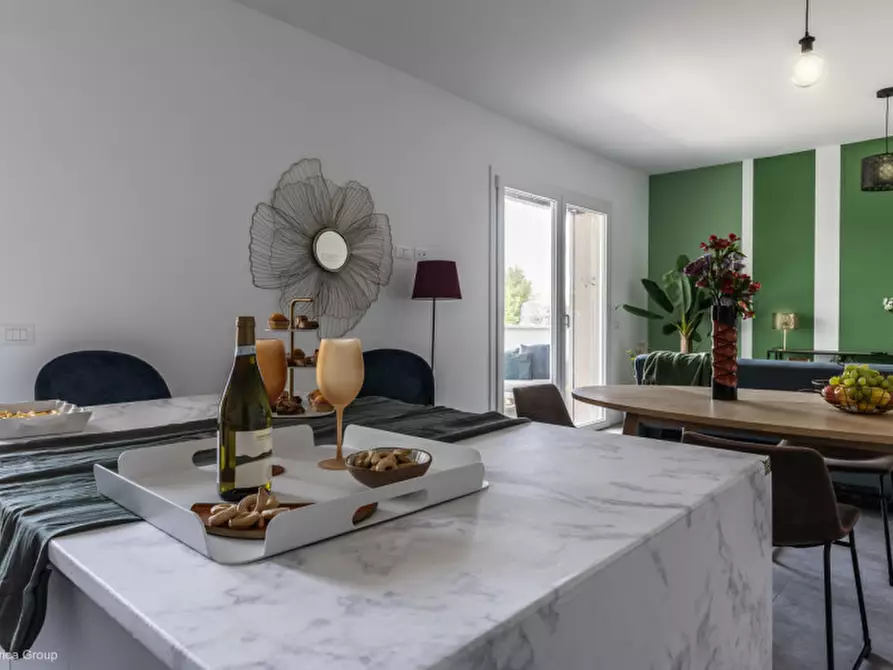 Immagine 5 di Appartamento in vendita  a Senigallia