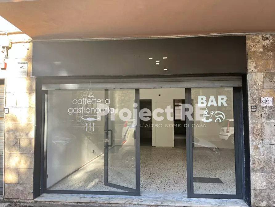 Immagine 5 di Negozio in vendita  in Via Possidonea a Reggio Di Calabria