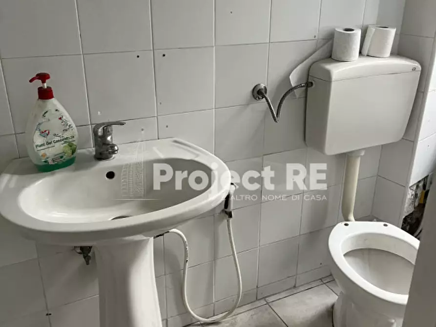 Immagine 23 di Negozio in vendita  in Via Possidonea a Reggio Di Calabria