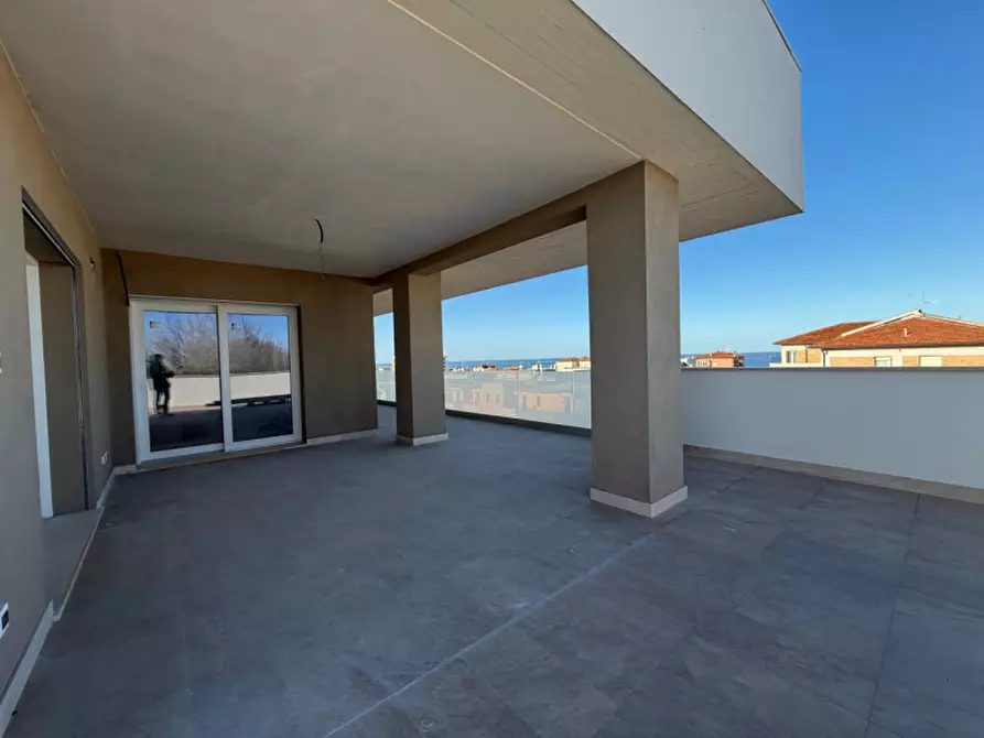 Immagine 2 di Attico in vendita  a Senigallia