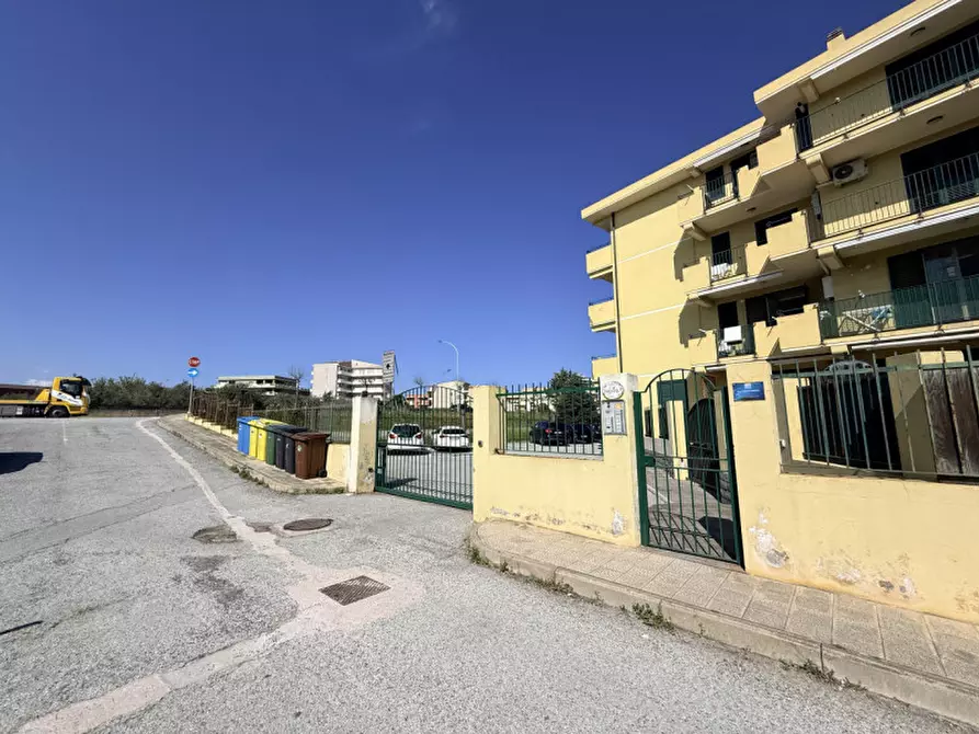 Immagine 35 di Appartamento in vendita  in Viale Rosario Angelo Livatino a Milazzo