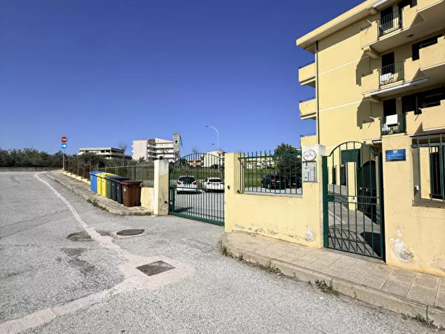 Immagine 36 di Appartamento in vendita  in Viale Rosario Angelo Livatino a Milazzo