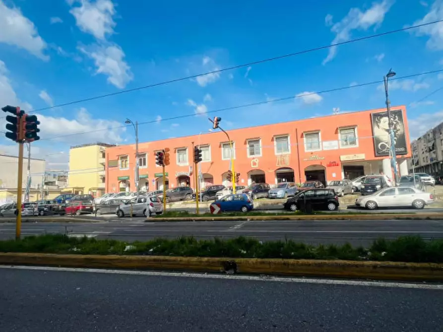 Immagine 3 di Negozio in affitto  in VIA DELLA STADERA a Napoli