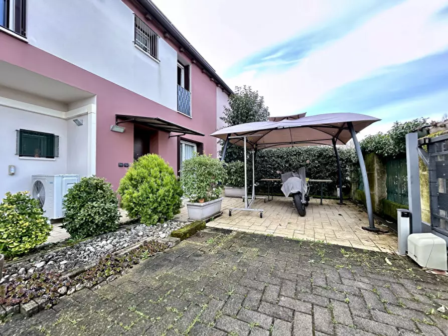 Immagine 21 di Casa bifamiliare in vendita  in Via colombare 12 a Cerea