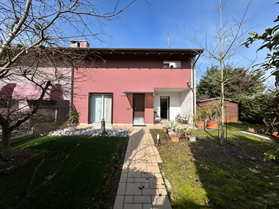 Immagine 23 di Casa bifamiliare in vendita  in Via colombare 12 a Cerea