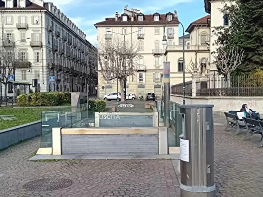 Immagine 3 di Posto auto in vendita  in Via Giolitti a Torino