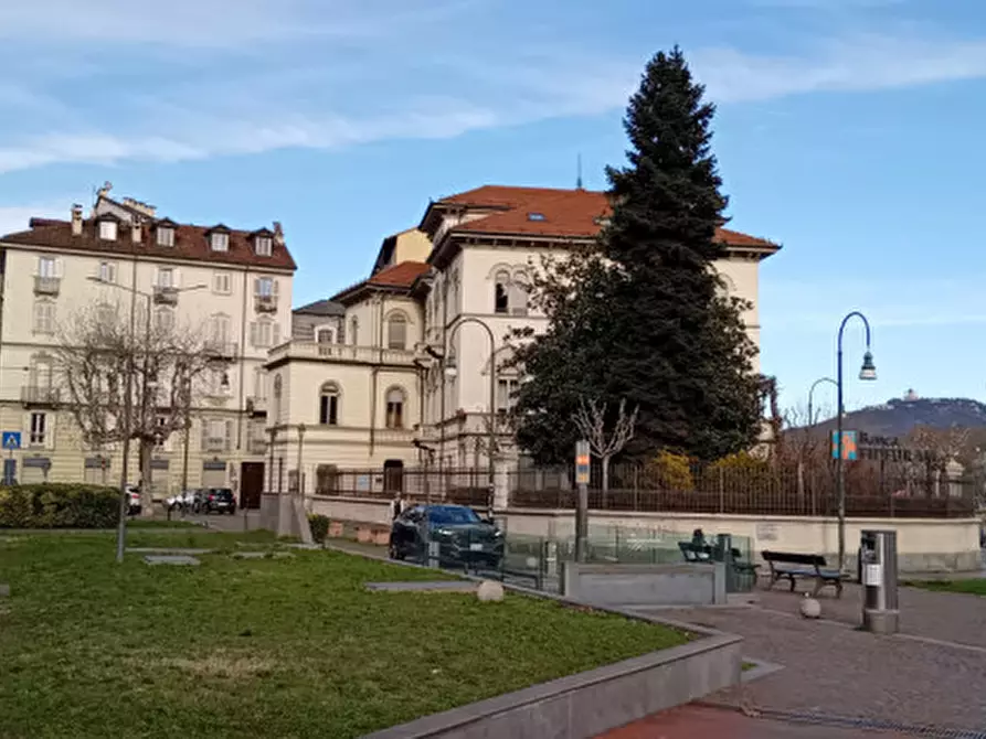 Immagine 5 di Posto auto in vendita  in Via Giolitti a Torino