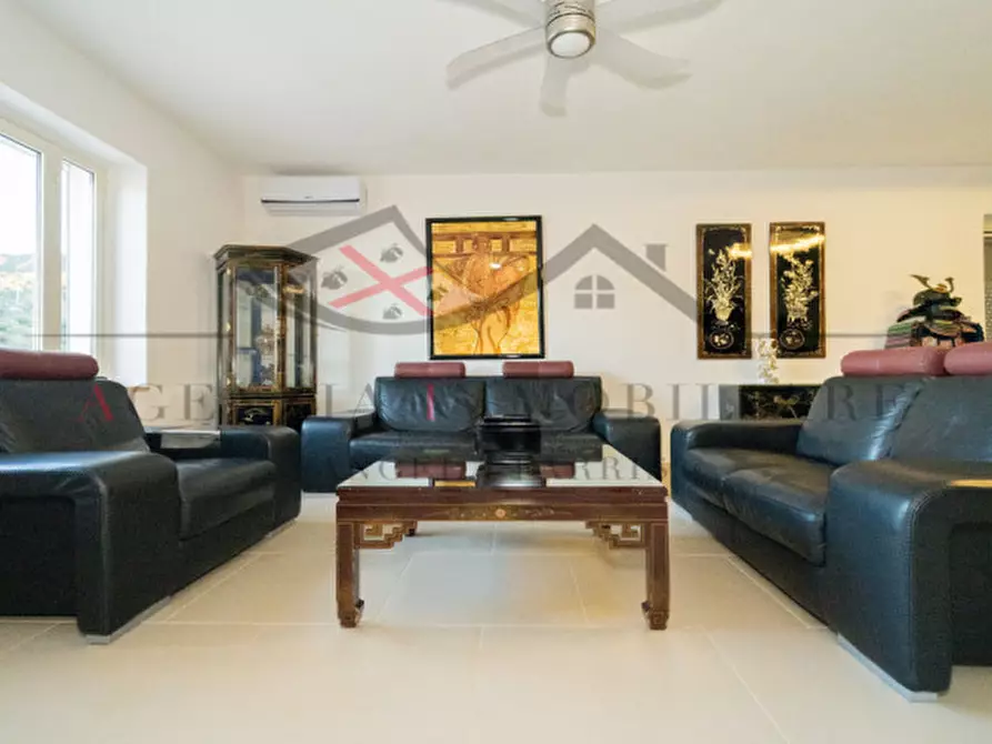 Immagine 21 di Casa indipendente in vendita  a Torpè