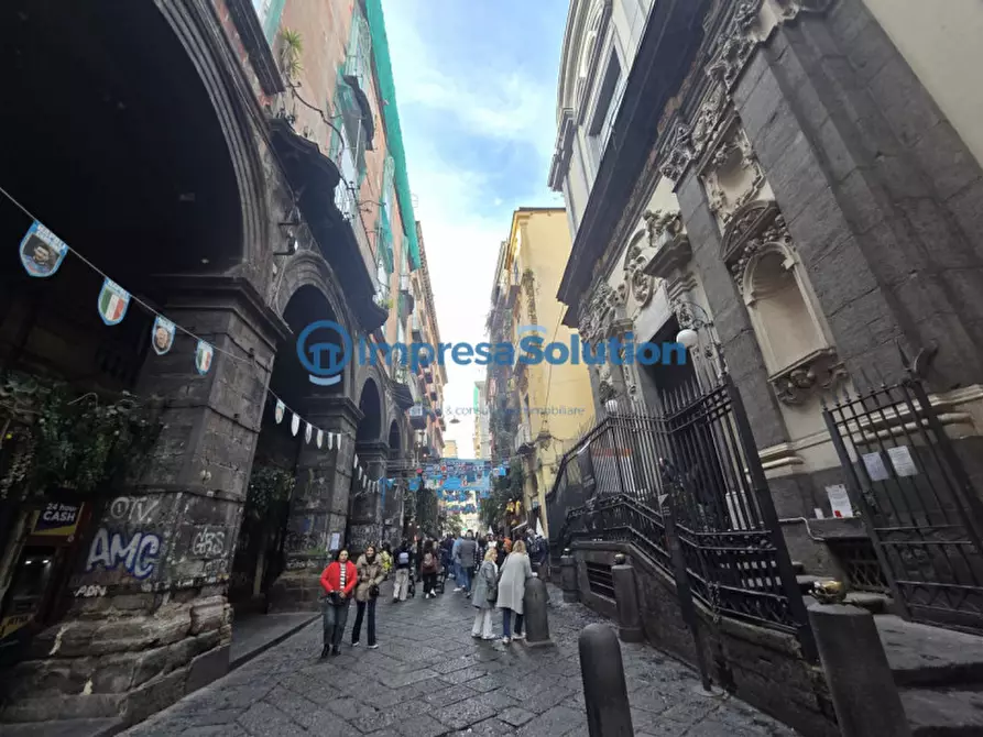 Immagine 3 di Attività commerciale in vendita  in Via Atri a Napoli