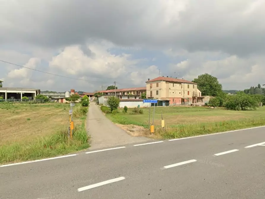 Immagine 1 di Palazzo in vendita  in FRAZIONE PORTACOMARO STAZIONE 140 a Asti