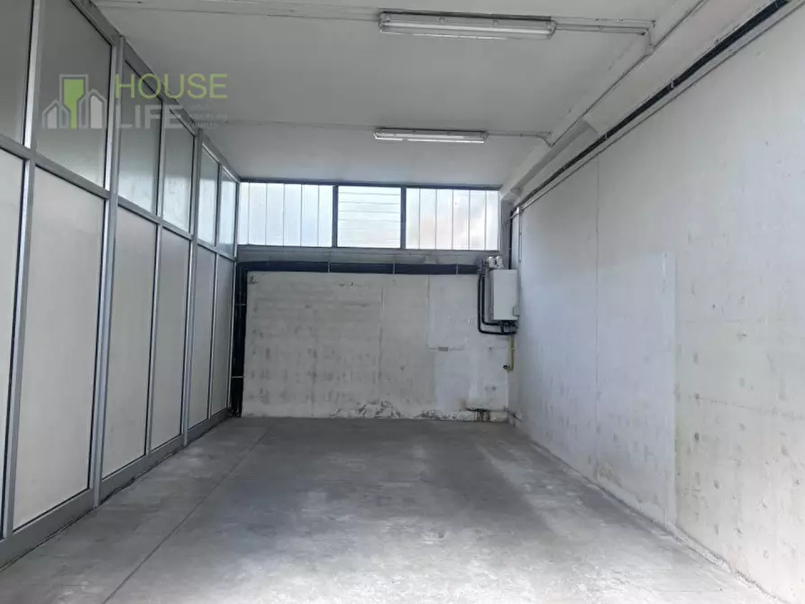 Immagine 8 di Capannone industriale in vendita  in Via cartiera a Lugo Di Vicenza