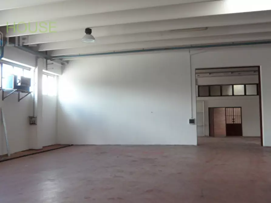 Immagine 14 di Capannone industriale in vendita  in via lago di levico a Schio