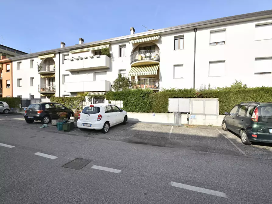 Immagine 2 di Appartamento in vendita  in Via Sen. Luigi Montresor 17 a Bussolengo