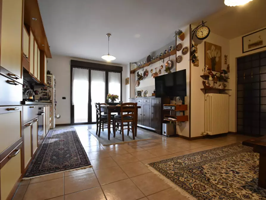 Immagine 4 di Appartamento in vendita  in Via Sen. Luigi Montresor 17 a Bussolengo