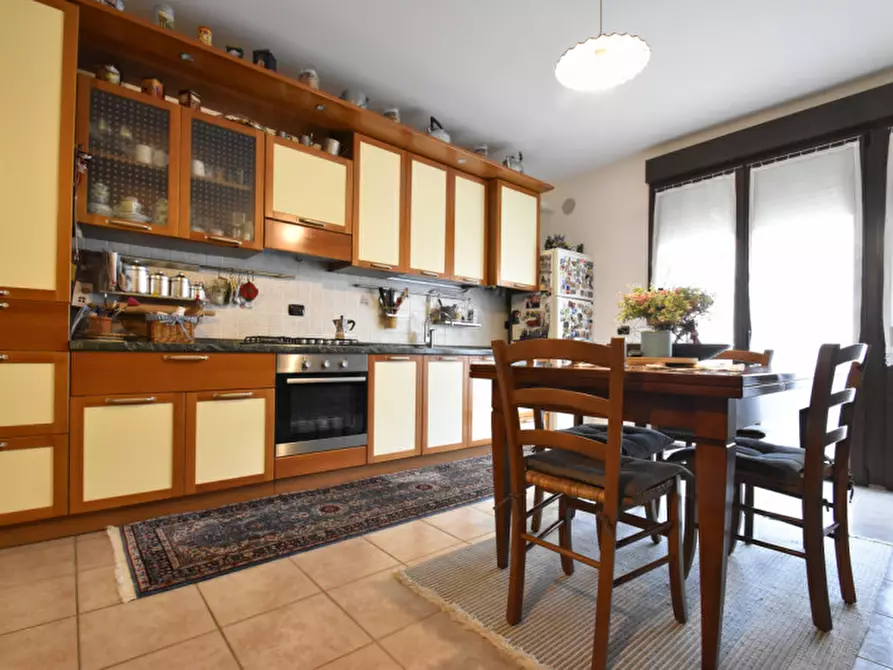 Immagine 6 di Appartamento in vendita  in Via Sen. Luigi Montresor 17 a Bussolengo